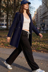 Abrigo largo con solapa botones en contraste