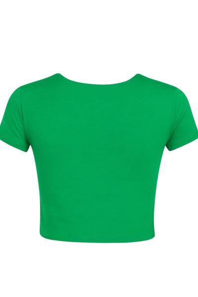 Camiseta básica de fit recto, cuello redondo y manga corta.