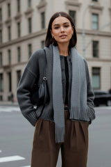 Cardigan cuello redondo botones