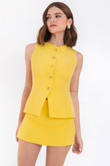 Chaleco ajustado cuello redondo con botones