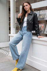 Chamarra efecto piel botones