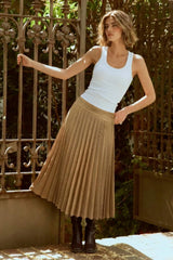 Falda midi pliegues