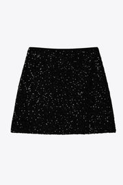 Falda corta de lentejuelas, fit ajustado y cintura alta elástica.