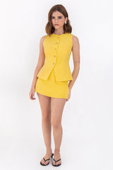 Falda short corto ajustado cintura alta