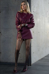 Falda short corto fit recto de efecto piel