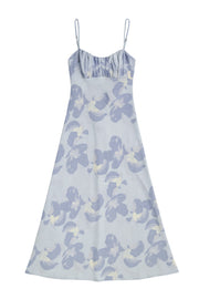 Vestido maxi de fit recto, estampado floral, escote v curveado con detalles plisados y corte frontal, tirantes delgados ajustables, cut out en espalda rib elástico y nudo amarrable posterior. Cierre posterior con cremallera oculta.