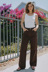 Pantalón de denim animal print wide leg fit