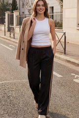 Pantalón fluido fit recto raya lateral contraste