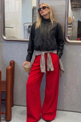 Pantalón wide leg cintura media con trabillas laterales