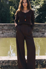 Pantalón wide leg fit pinzas frontales