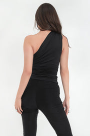 Top asimétrico de fit ajustado, un hombro con plisados, escote diagonal y plisados decorativos en costados.