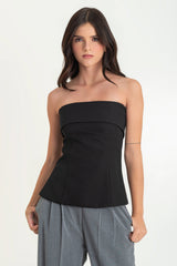 Top ajustado strapless con aberturas cremallera
