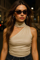 Top Fiori metálico con choker