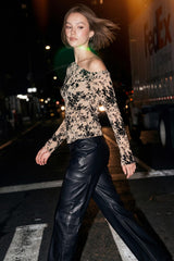 Top mesh floral hombro descubierto