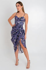 Vestido asimétrico estampado con plisados